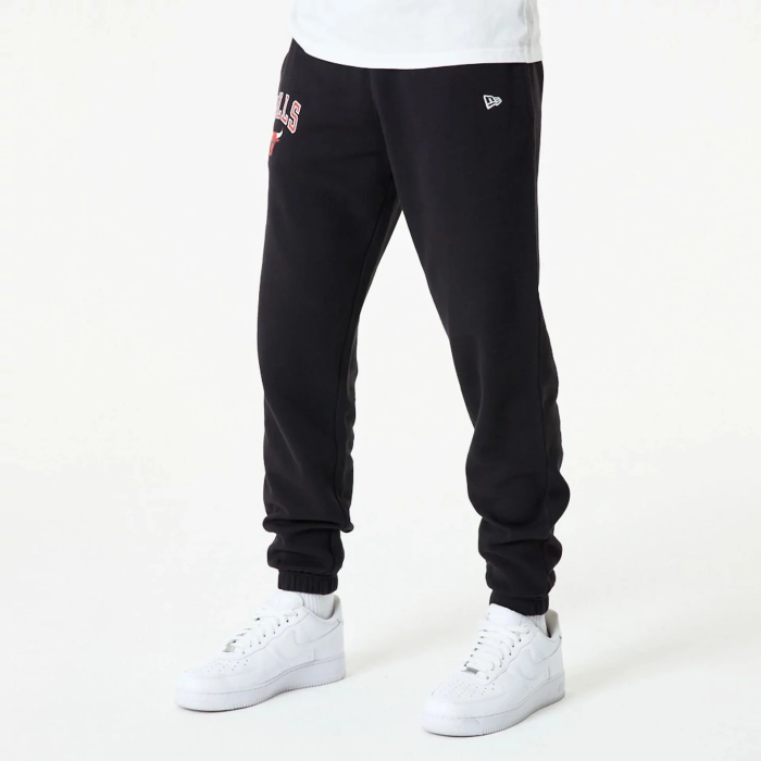 Штани New Era NBA ESSENTLS JOGGER BULLS