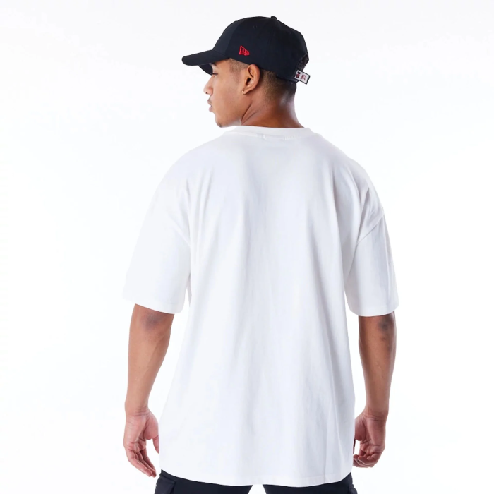 Футболка New Era GRAPHIC BULLS