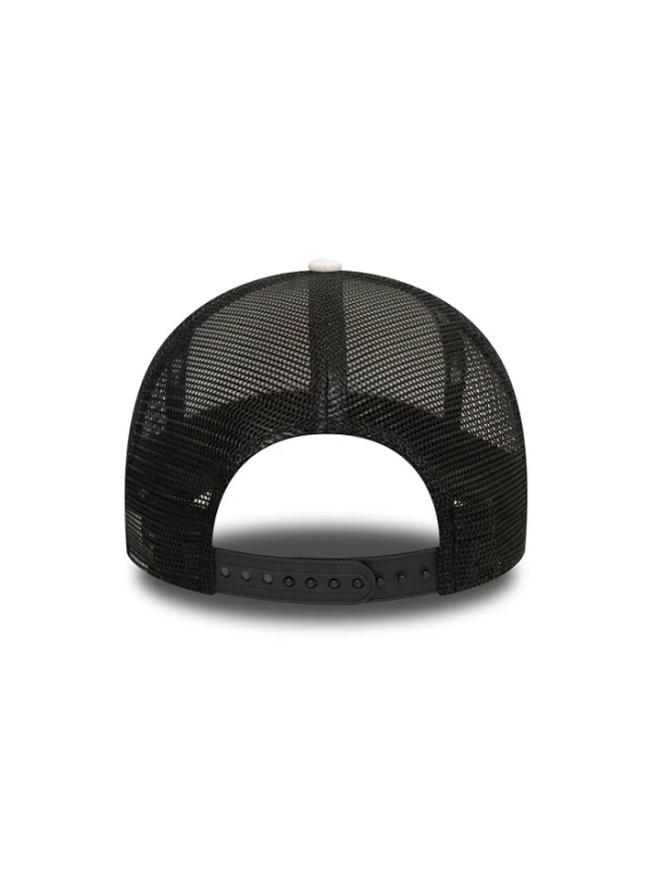 Бейсболка New Era WARNER BROS TRUCKER