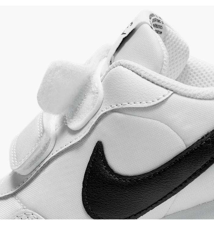 Кросівки Nike MD Valiant