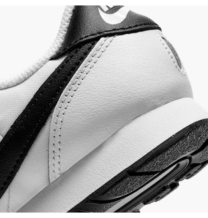 Кросівки Nike MD Valiant