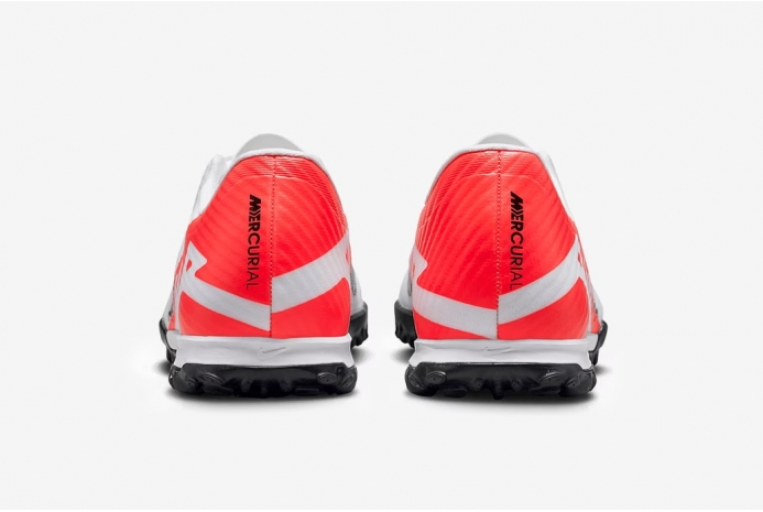 Сороконіжки Nike ZOOM VAPOR 15 ACADEMY TF