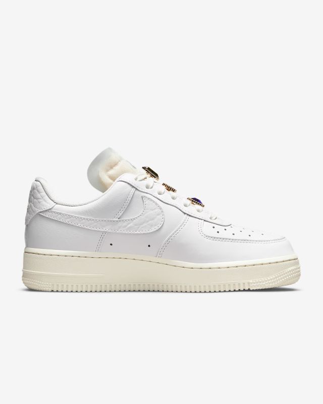 Кросівки Nike WMNS AIR FORCE 1 LO PRM