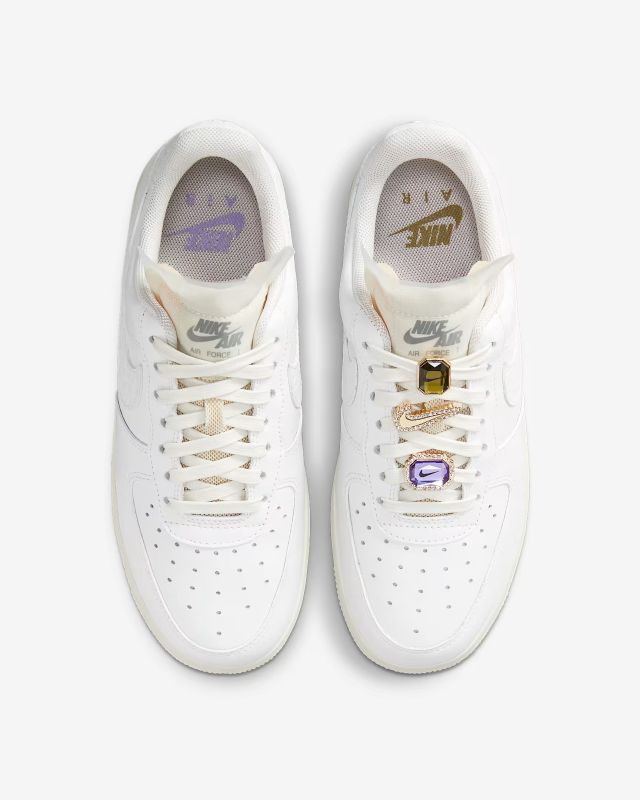 Кросівки Nike WMNS AIR FORCE 1 LO PRM