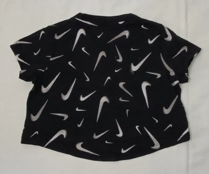 Футболка DO4639-010 Nike