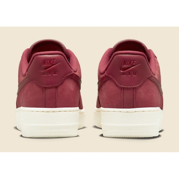 Кросівки Nike Air Force 1 07 Prm Red