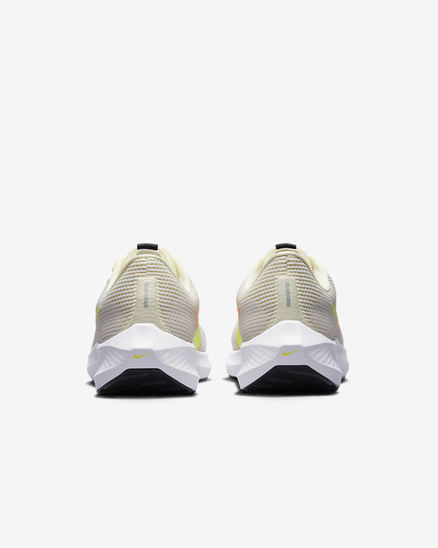 Кросівки бігові Nike Pegasus 40 DV3853-101