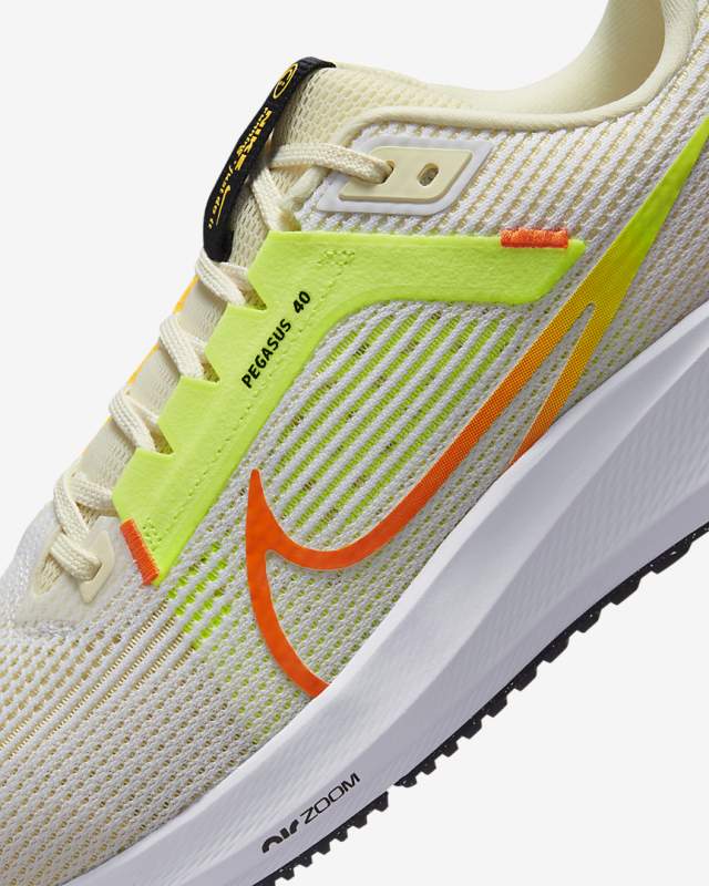 Кросівки бігові Nike Pegasus 40 DV3853-101