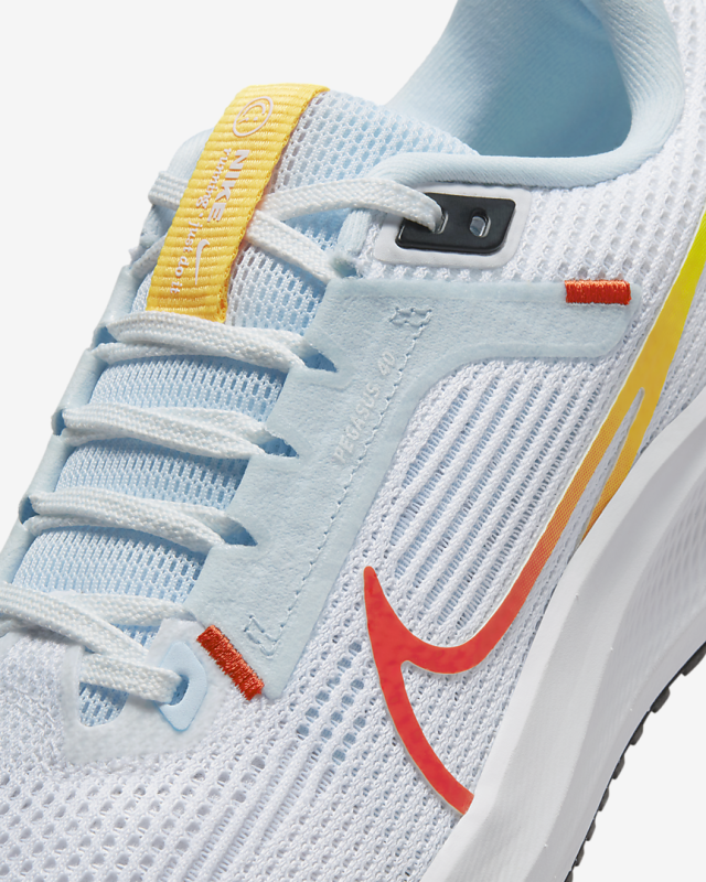 Кросівки бігові Nike Pegasus 40 DV3854-102