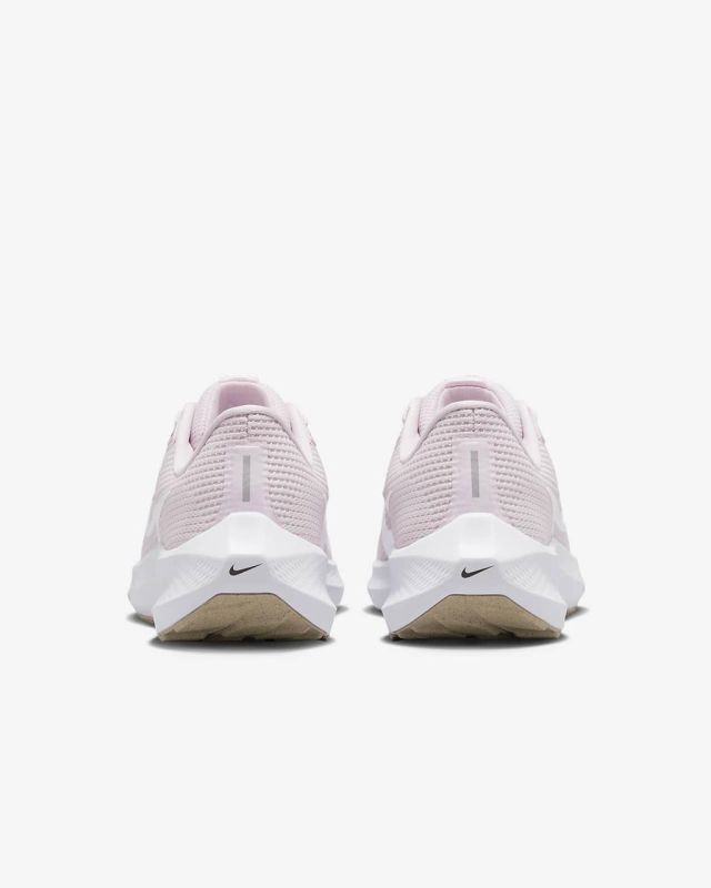 Кросівки бігові Nike Pegasus 40 DV3854-600