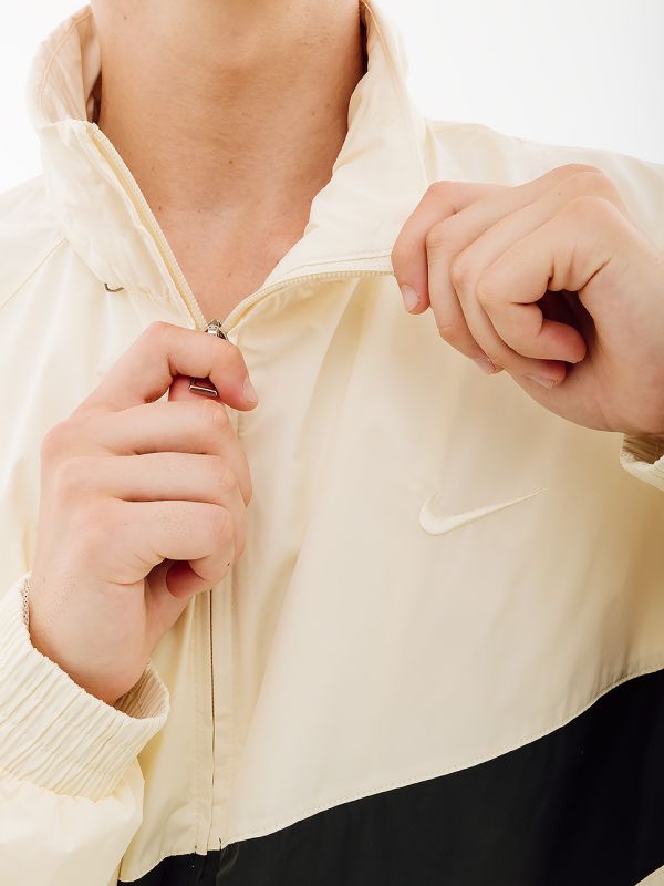 Куртка Nike SWOOSH