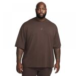 Футболка NIKE ESS