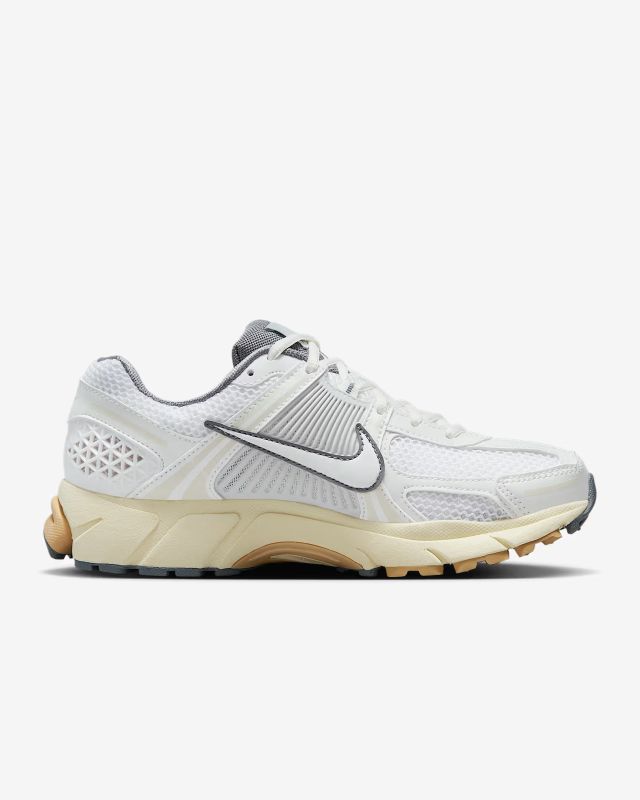 Кросівки Nike Zoom Vomero 5