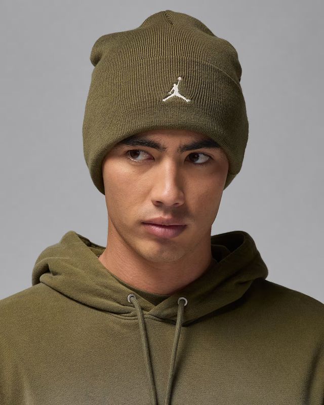 Шапка Jordan U PEAK BEANIE ESS