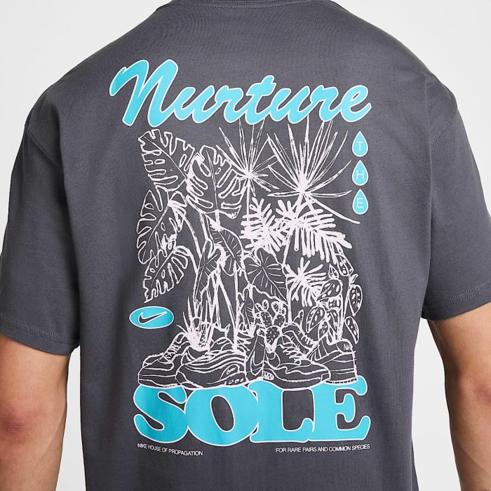 Футболка чоловіча Nike U Nsw Tee M90 Oc Blooming Grey