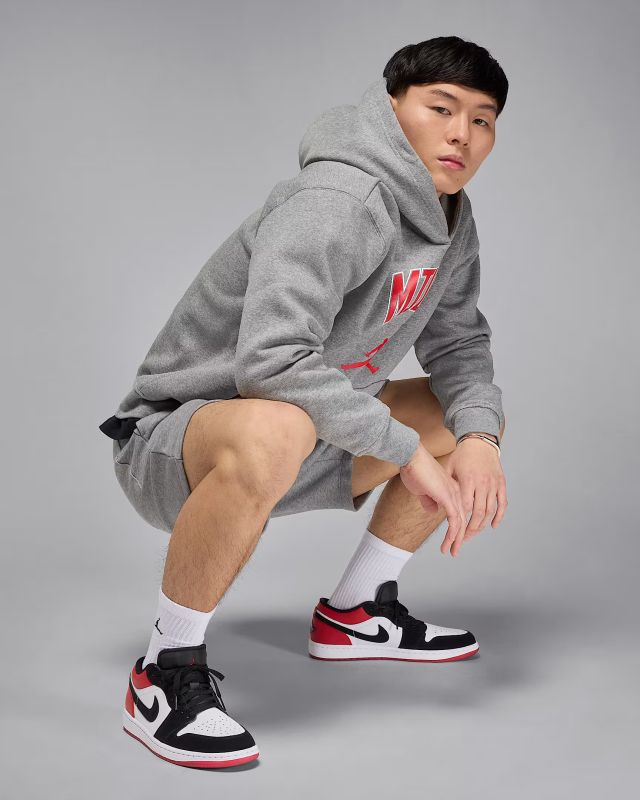 Кросівки Jordan 1 Low SE Black Toe (2025)