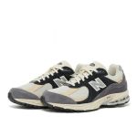 Кросівки New Balance 2002R